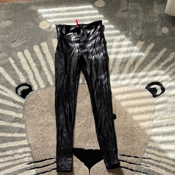 SPANX Black Leggings - Picture 1 of 1